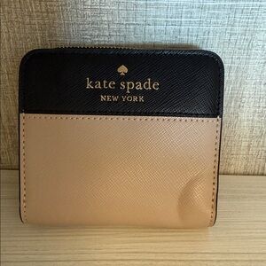Kate Spade Black and Tan Card zip around wallet